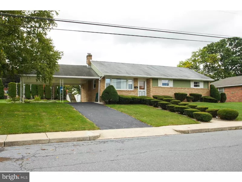 40 E CEDAR ST, Fleetwood, PA 19522