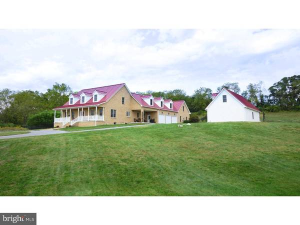 3049 ROCKDALE RD, Slatington, PA 18080