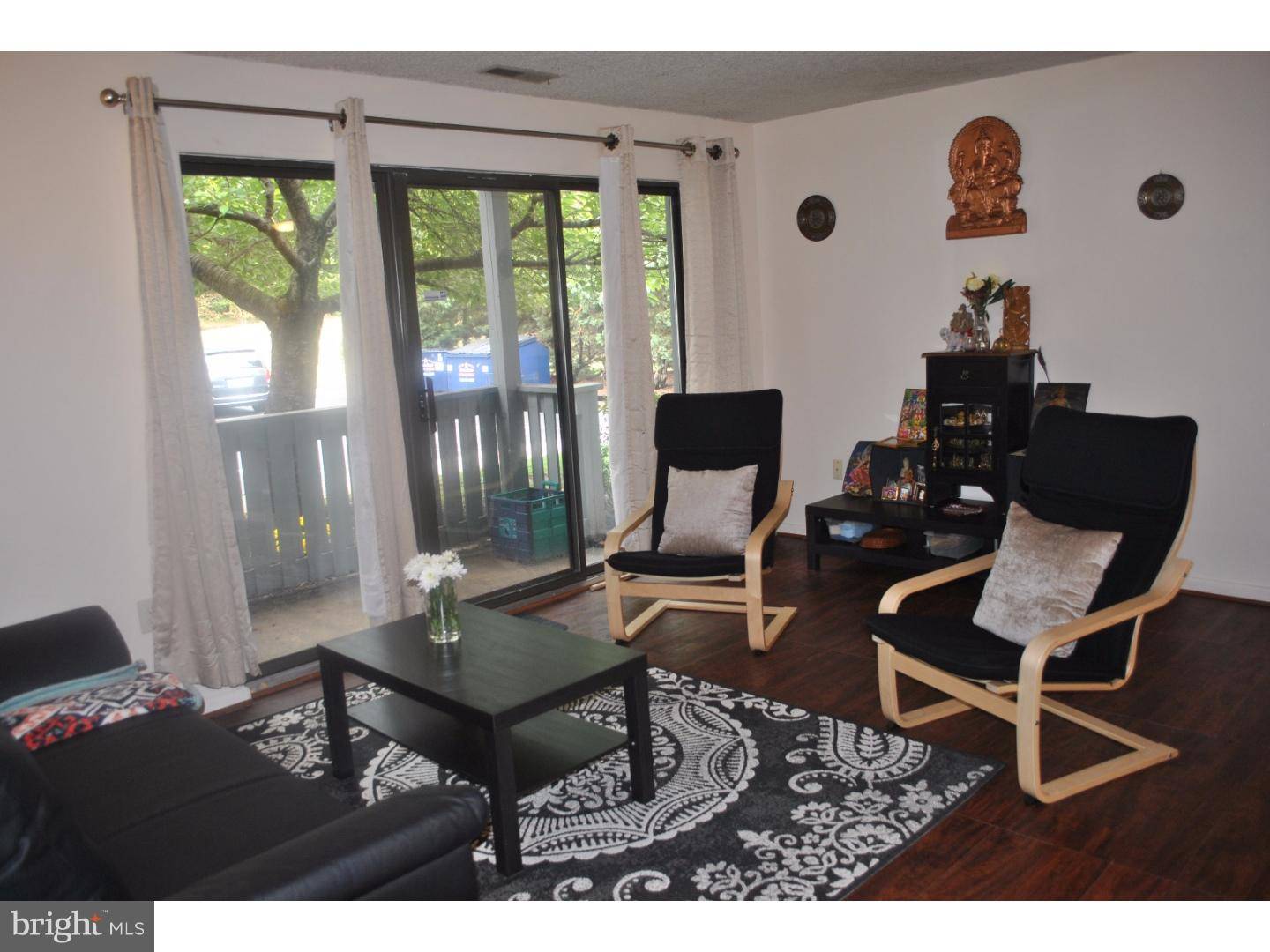 Plainsboro, NJ 08536,8801 TAMARRON DR