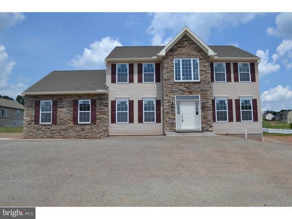 103 RODALE DR, Douglassville, PA 19518