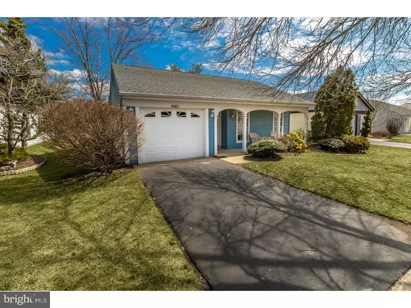 151 BUCKINGHAM DR, Southampton, NJ 08088