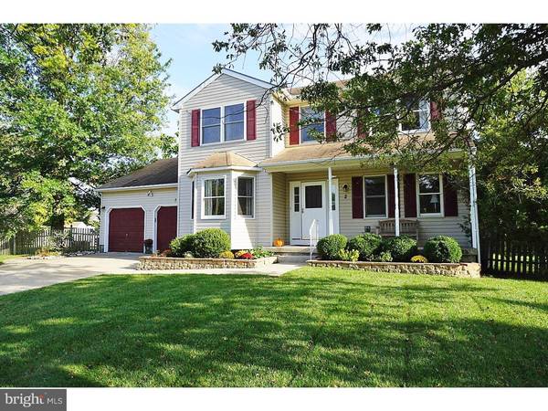 2 CRABAPPLE CT, Mullica Hill, NJ 08062