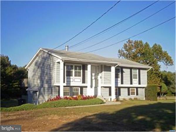 3862 WRANGLE HILL RD, Bear, DE 19701