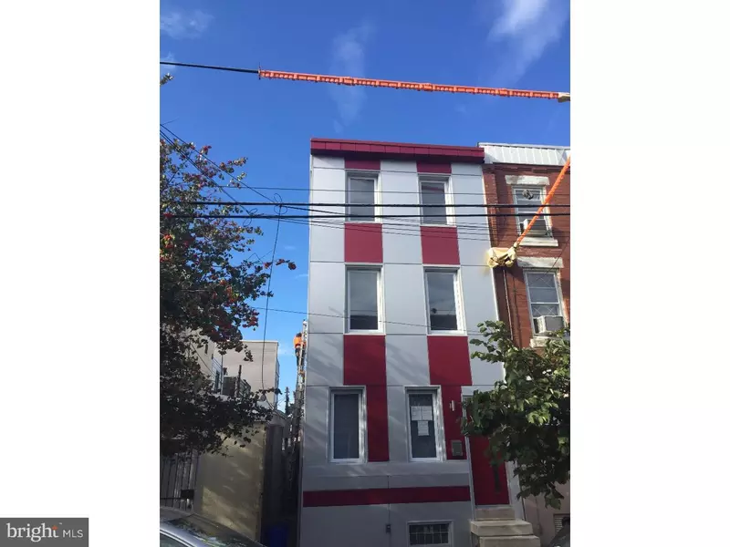 2042 E HUNTINGDON ST, Philadelphia, PA 19125