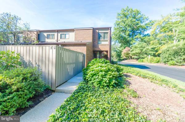 28 FENCEPOST CT #D, Pikesville, MD 21208