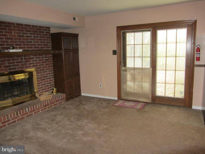 Bensalem, PA 19020,1015 OLDHAM CT