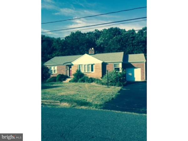 1303 LAKEWOOD DR, Wilmington, DE 19803