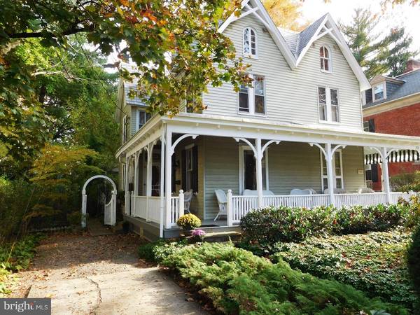 212 E COURT ST, Doylestown, PA 18901