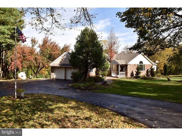 3 SUNNYSIDE RD, Thornton, PA 19373