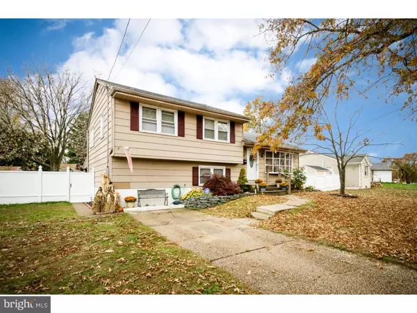 6 WINDING WAY RD, Stratford, NJ 08084