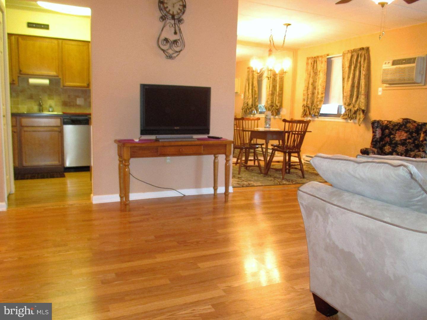 Newtown Square, PA 19073,3421 WEST CHESTER PIKE #A10