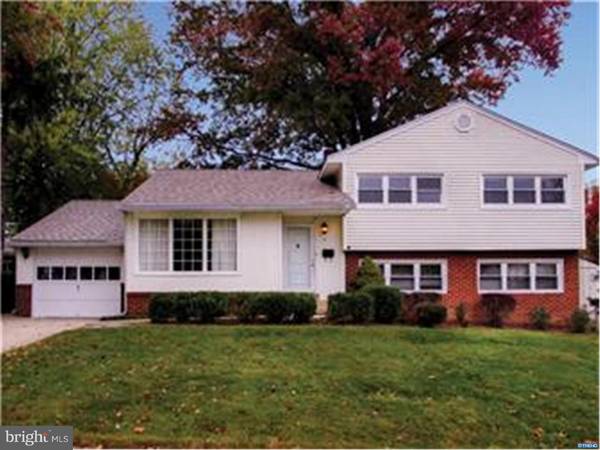 4 E AVON DR, Claymont, DE 19703