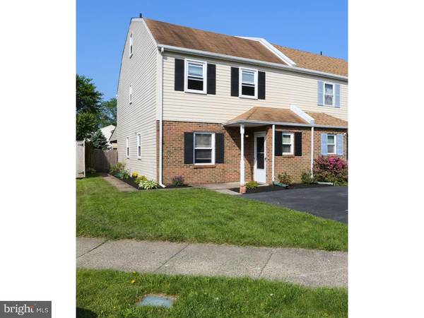 8 NAYLOR CT, Quakertown, PA 18951