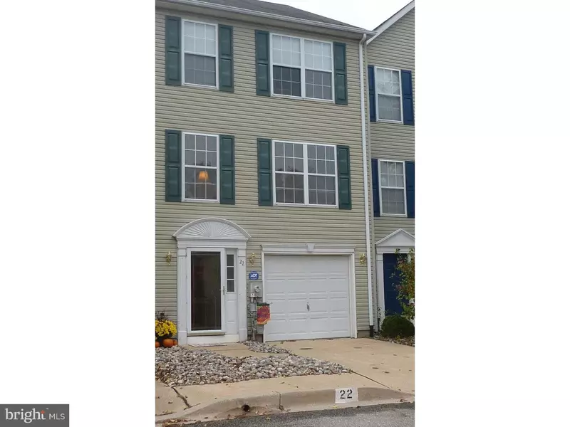 22 VERSAILLES CT, Newark, DE 19702