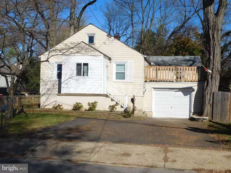 2447 WOODLAND RD, Abington, PA 19001