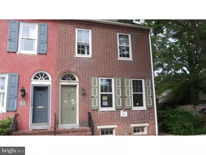 113 BUTTONWOOD ST, Mount Holly, NJ 08060