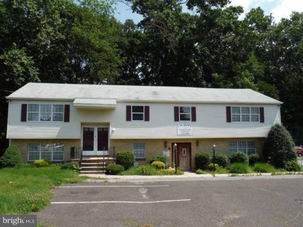 1027 CHEWS LANDING RD, Laurel Springs, NJ 08021