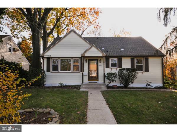 506 W CEDAR AVE, Oaklyn, NJ 08107