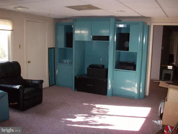 Jenkintown, PA 19046,824 CLARENDON RD