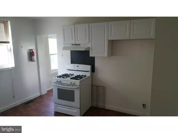 Oaklyn, NJ 08107,1709 WOODLYNNE AVE