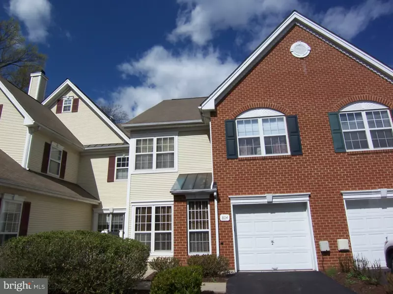 804 BOLLEN CT, Pennington, NJ 08534