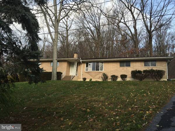 317 BLACKWOOD DR, Reading, PA 19606