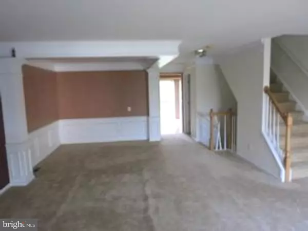 Delran, NJ 08075,9 LILYBERRY PL