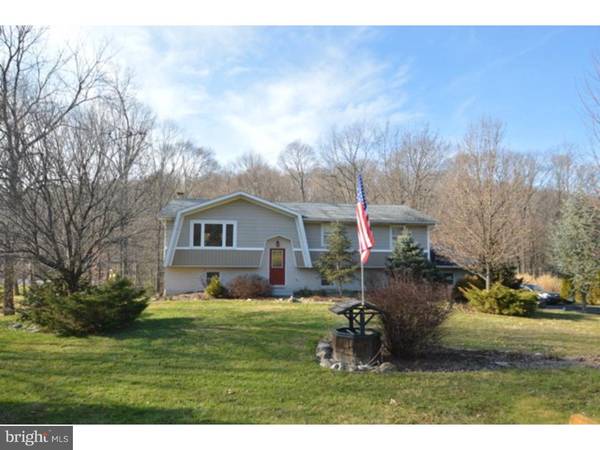 3623 OLD MILL RD, Slatington, PA 18080