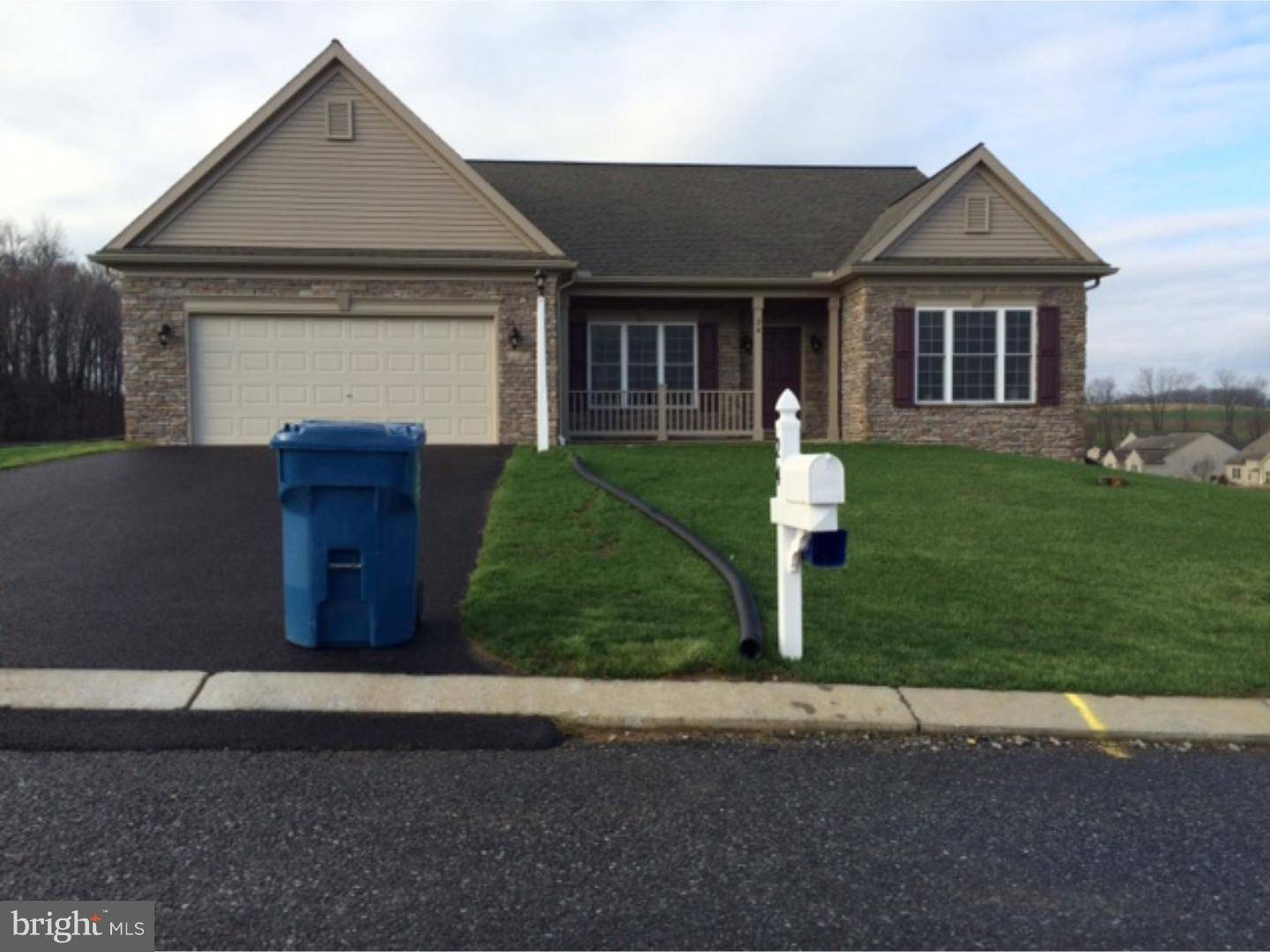 24 ROSEBUSH CT, Womelsdorf, PA 19567