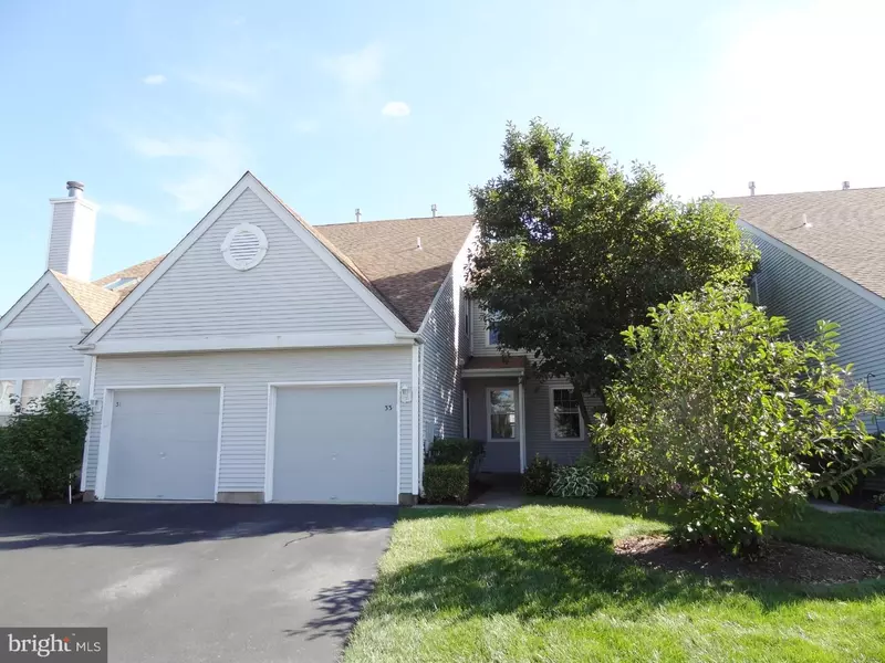 33 CYPRESS CT, Bordentown, NJ 08505