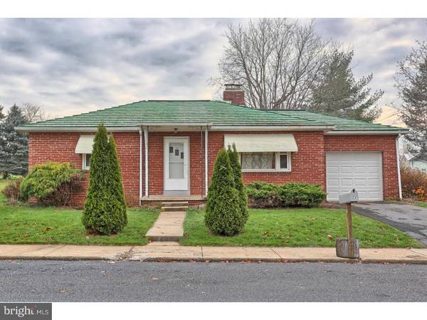 23 KEELER AVE, Denver, PA 17578