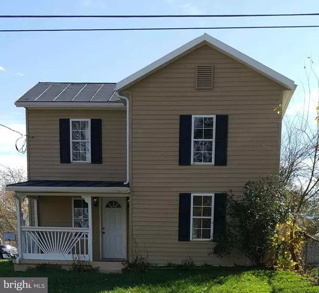 105 1ST ST, Luray, VA 22835