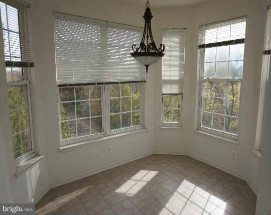 Cockeysville, MD 21030,400 SYMPHONY CIR #364A