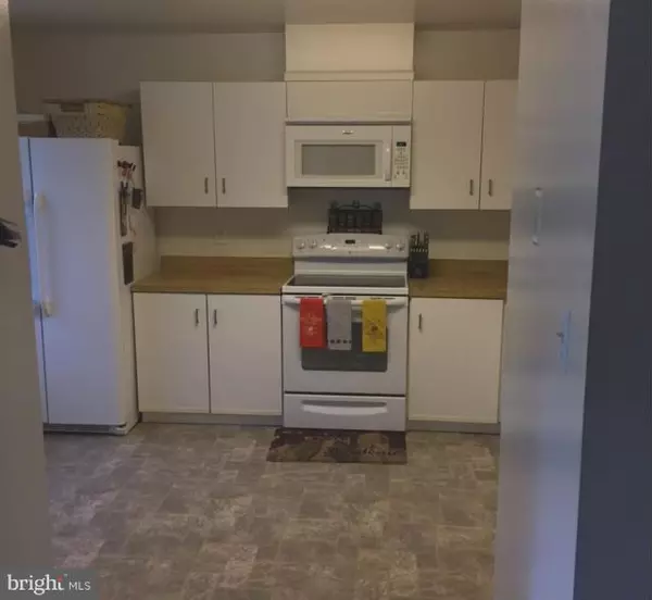 Owings Mills, MD 21117,25 HAMLET DR