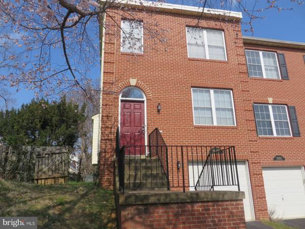 2007 DINWIDDIE ST, Arlington, VA 22207