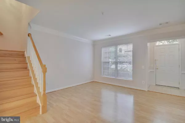 Falls Church, VA 22043,7007 METROPOLITAN PL