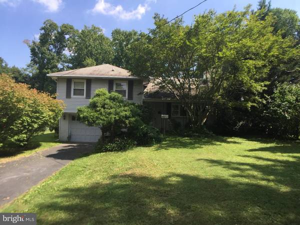 817 WOODSDALE RD, Wilmington, DE 19809