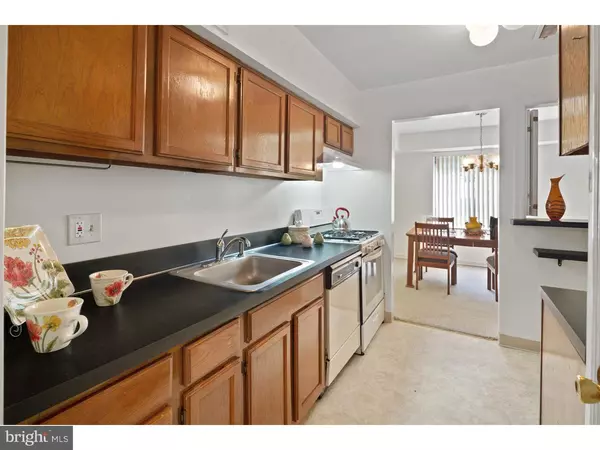 165-2 ECHELON RD, Voorhees, NJ 08043