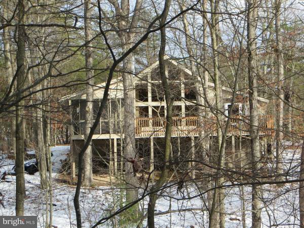 72 WICKIUP, Hedgesville, WV 25427