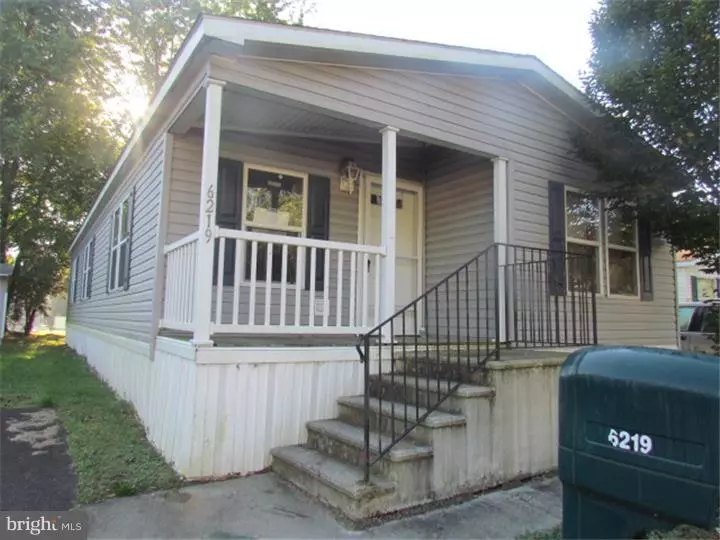 6219 FOSTER DR, Morrisville, PA 19067