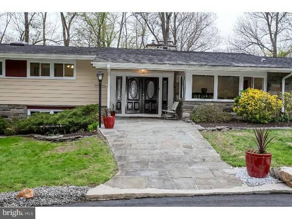 1 LOCUST LN, Rose Valley, PA 19086