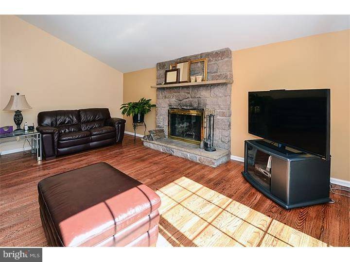 Chalfont, PA 18914,102 SHEFFIELD CT