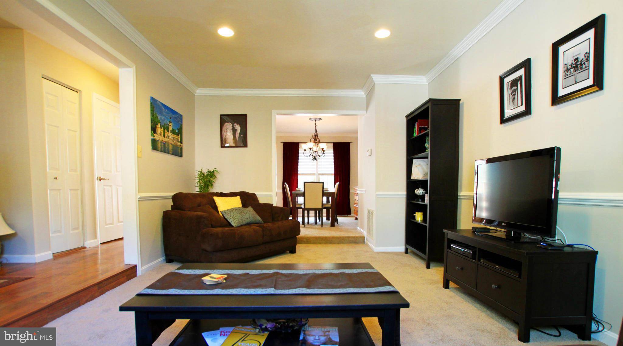 Burke, VA 22015,5715 CROWNLEIGH CT