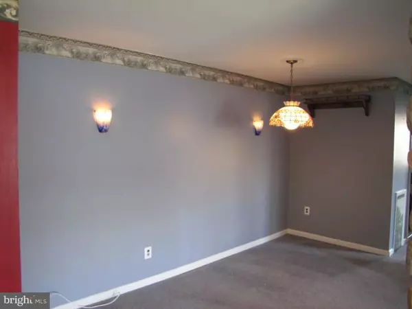 Secane, PA 19018,806 SOUTH AVE #E9