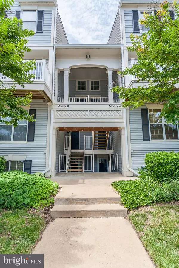 Lorton, VA 22079,9254 CARDINAL FOREST LN #301