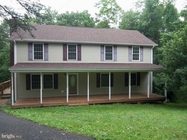 1063 APPLE ORCHARD CIRCLE, Berkeley Springs, WV 25411