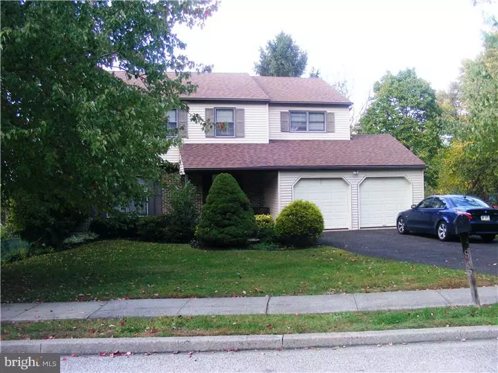 865 SKYLINE DR, Glenside, PA 19038