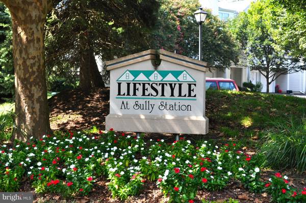 Centreville, VA 20120,14421 FALLSCLIFF LN #12