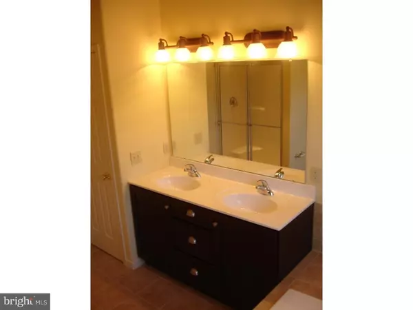 Coopersburg, PA 18036,2247 OCTOBER GLORY CIR