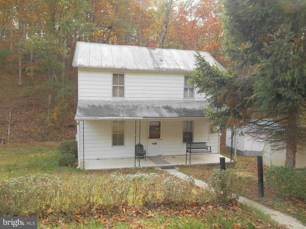 10693 CACAPON RD, Great Cacapon, WV 25422